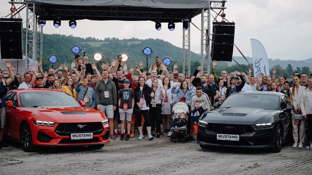 oslavy ford mustang 001 thumb